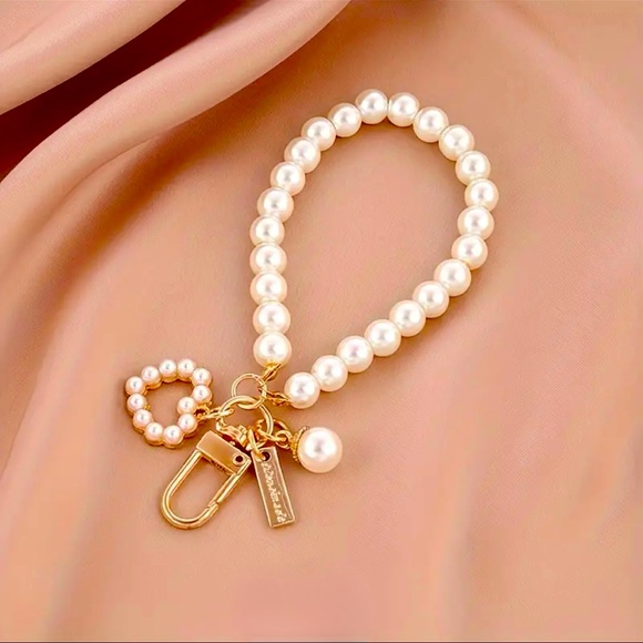 Pearl bracelet key chains with gold hardware shells resin, lobster clasp - Picture 3 of 8